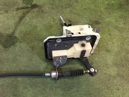 Automatic gear selector SUBARU OUTBACK OEM 35150AG010 BP9 2006