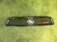 Rejilla del radiador 91121AE230 SUBARU LEGACY B4