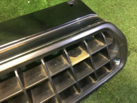 Grelha do radiador SUBARU GRAND WAGON OEM 91061AC270 BG9 1998 Black 6L3