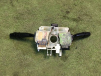 Mando de columna de dirección SUBARU LEGACY B4 OEM 83111AE010 BE5 2000 EJ206