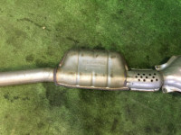 ท่อไอเสียท่อนกลาง SUBARU LEGACY B4 OEM 44200AE021 BE5 BH5 2000 EJ206