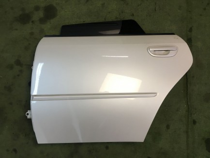 Puerta trasera izquierda SUBARU LEGACY OEM 60409AG0119P BP5 2006 white pearl 37J