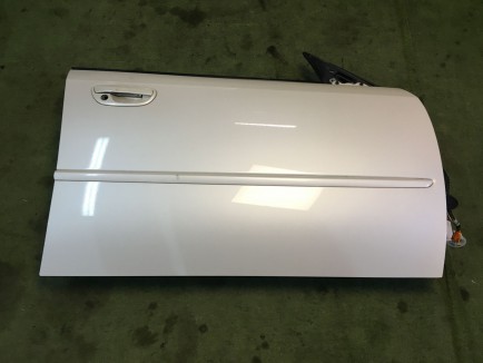 Right front door SUBARU LEGACY OEM 60009AG0009P BP5 2006 white pearl 37J
