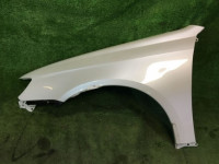 Aleta delantera izquierda 57110AG0909P SUBARU LEGACY