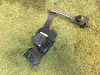 Sensor dianteiro de nivelamento dos faróis 84021AG000 SUBARU LEGACY