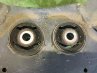 คานรองเครื่อง задняя SUBARU LANCASTER OEM 20152AE001 BHE BEE 2001 EZ30