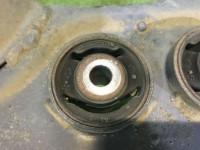 คานรองเครื่อง задняя SUBARU LANCASTER OEM 20152AE001 BHE BEE 2001 EZ30