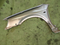 Крыло переднее правое SUBARU LANCASTER OEM 57120AE021 BHE BH9 2001 Silver 1U2