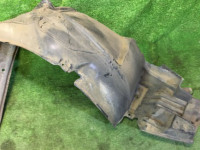 右前轮内衬 SUBARU LANCASTER OEM 59110AE020 BHE BH9 2001 Silver 1U2