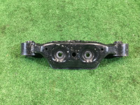 Soporte del diferencial SUBARU OUTBACK OEM 41310AG020 BPE BP9 2004 EZ30
