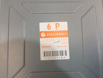 กล่อง ECU SUBARU OUTBACK OEM 22611AH611 BPE 2004 EZ30