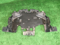 エンジンアンダーカバー SUBARU OUTBACK OEM 56410AG020 BPE 2004 Silver 39D