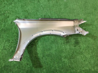 Guarda-lamas dianteiro esquerdo SUBARU OUTBACK OEM 57110AG0309P 91112AG010TE BPE 2004 Silver 39D