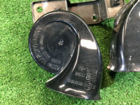 Horns SUBARU OUTBACK OEM 86012AG020, 86012AG030 BPE BP9 BP5 2004 EZ30