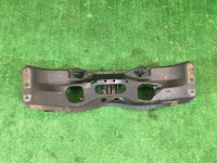Travessa dianteira SUBARU LANCASTER OEM 20101AE011 BHE BEE 2000 EZ30