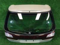 Дверь пятая SUBARU LANCASTER OEM 60800AE040, 63011AE020, 84251AE060 BHE BH9 BH5 2000 beige 8L5