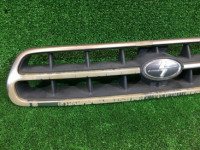 フロントグリル SUBARU LANCASTER OEM 91121AE190 BHE BH9 2000 beige 8L5
