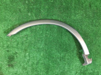 Ensanchador de aleta derecho 91111AE020MF SUBARU LANCASTER