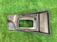 แผงตกแต่งรอบคันเกียร์ 92070AC040 SUBARU GRAND WAGON