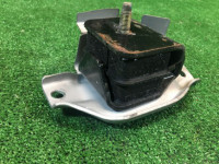 右发动机支座 SUBARU GRAND WAGON OEM 41022FA000 BG9 1996 EJ25DD