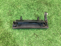 มือเปิดฝาท้าย SUBARU LEGACY OEM 62150AA211 BH5 2000 red 01W