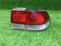 右テールランプ SUBARU LEGACY OEM 84201AC000 BD9 BD5 BD 1997