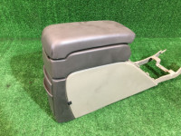 Guantera y reposabrazos SUBARU LANCASTER OEM 92111AE010AD BHE BH9 2001 green 1F8 1U7 1U6