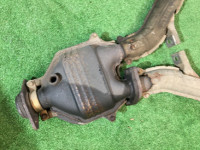 三元催化器 коллектор SUBARU LANCASTER OEM 44101AE040, 44101AE050 BHE BEE 2001 EZ30