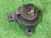 Soporte del motor izquierdo SUBARU LANCASTER OEM 41022AE110 BHE BEE 2001 EZ30