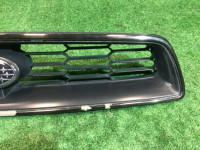 Radiator grille SUBARU LANCASTER OEM 91121AE260 BHE BH9 BH5 2001 green 1F8 1U7 1U6