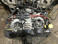 Двигатель SUBARU LANCASTER OEM 10100BA530 BH9 1998 EJ25