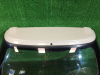 Portón trasero SUBARU LANCASTER OEM 60800AE040, 63011AE020, 84251AE060 BH9 1998 Beige 8L5