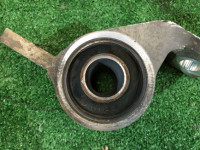 Сайлентблок левый SUBARU LANCASTER OEM 20201AC110 BH9 BHE SF5 SF9 1998 EJ25