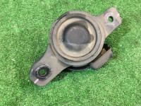 Soporte del motor izquierdo SUBARU LANCASTER OEM 41022AE030 BH9 1998 EJ25