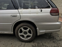 Guarda-lamas traseiro esquerdo SUBARU LEGACY OEM 51410AC891 BG5 BG9 1997 silver 406