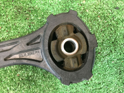 ミッションマウント（上） SUBARU LEGACY OEM 41040FA000 BG5 BD5 1997 EJ20DD
