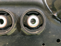 Travesaño trasero SUBARU LEGACY B4 OEM 20152AE000 BE5 BH5 BH9 BE9 BHE 1999 EJ206