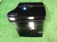 Puerta trasera izquierda SUBARU LEGACY B4 OEM 60400AE250 BE5 BE9 BEE 1999 black 88H