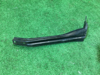 Soporte izquierdo del parachoques delantero SUBARU LEGACY B4 OEM 57707AE130 BE5 BH5 1999 black 88H