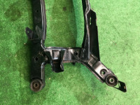 Travessa traseira SUBARU LEGACY B4 OEM 20152AE001 BE9 BE5 BH5 BHE 2001 EJ254