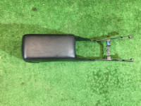 Бардачок подлокотник SUBARU LEGACY B4 OEM 92111AE010ML BE9 BE5 BH5 2001 Silver 01G