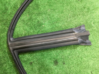 左ドアウェザーストリップ SUBARU LEGACY B4 OEM 63521AE010 BE9 BE5 2001 Silver 01G