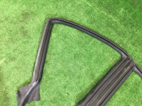 Right door seal SUBARU LEGACY B4 OEM 63521AE000 BE9 2001 Silver 01G