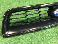Rejilla del radiador SUBARU LEGACY OEM 91121AE410 BHE BH9 BH5 2002 silver 01G