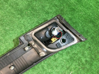Friso entre os farolins traseiros SUBARU LEGACY OEM 84251AE000 BH5 BHE BH9 1998