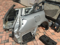 Guarda-lamas traseiro direito SUBARU LEGACY OEM 51490AG0009P BP5 BP9 BPE 2006 silver 39D
