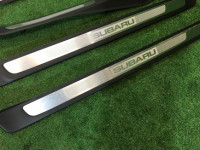 Frisos das embaladeiras SUBARU LEGACY OEM 94060AG070, 94060AG080, 94061AG080, 94061AG090 BP5 BP9 BPE 2006 silver 39D