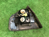 右尾灯 SUBARU LEGACY B4 OEM 84201AE04B BEE BE9 BE5 2002