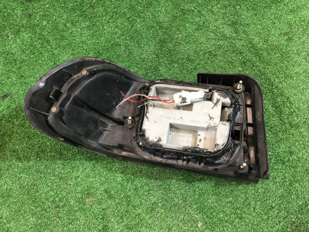 Farolim traseiro direito SUBARU LEGACY OEM 84201AC000 BD5 BD9 1996