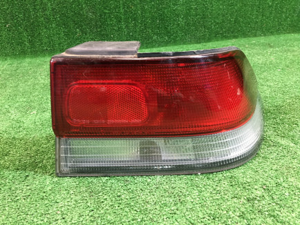 Farolim traseiro direito SUBARU LEGACY OEM 84201AC000 BD5 BD9 1996